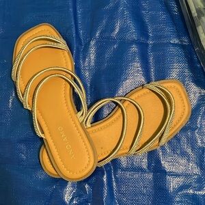 Andiamo Flat Sandals